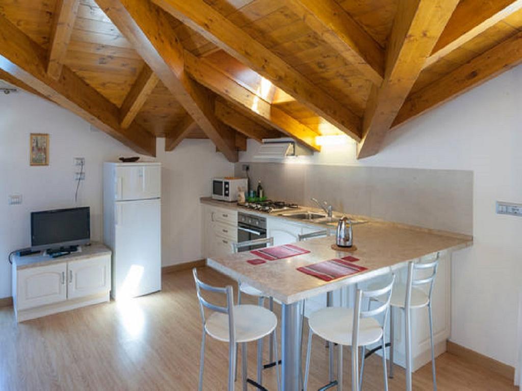 Appartamento Vista Lago - Betta Lezzeno Exterior foto